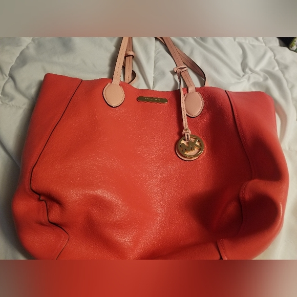 Michael kors reversible tote/shoulder bag - Picture 3 of 12